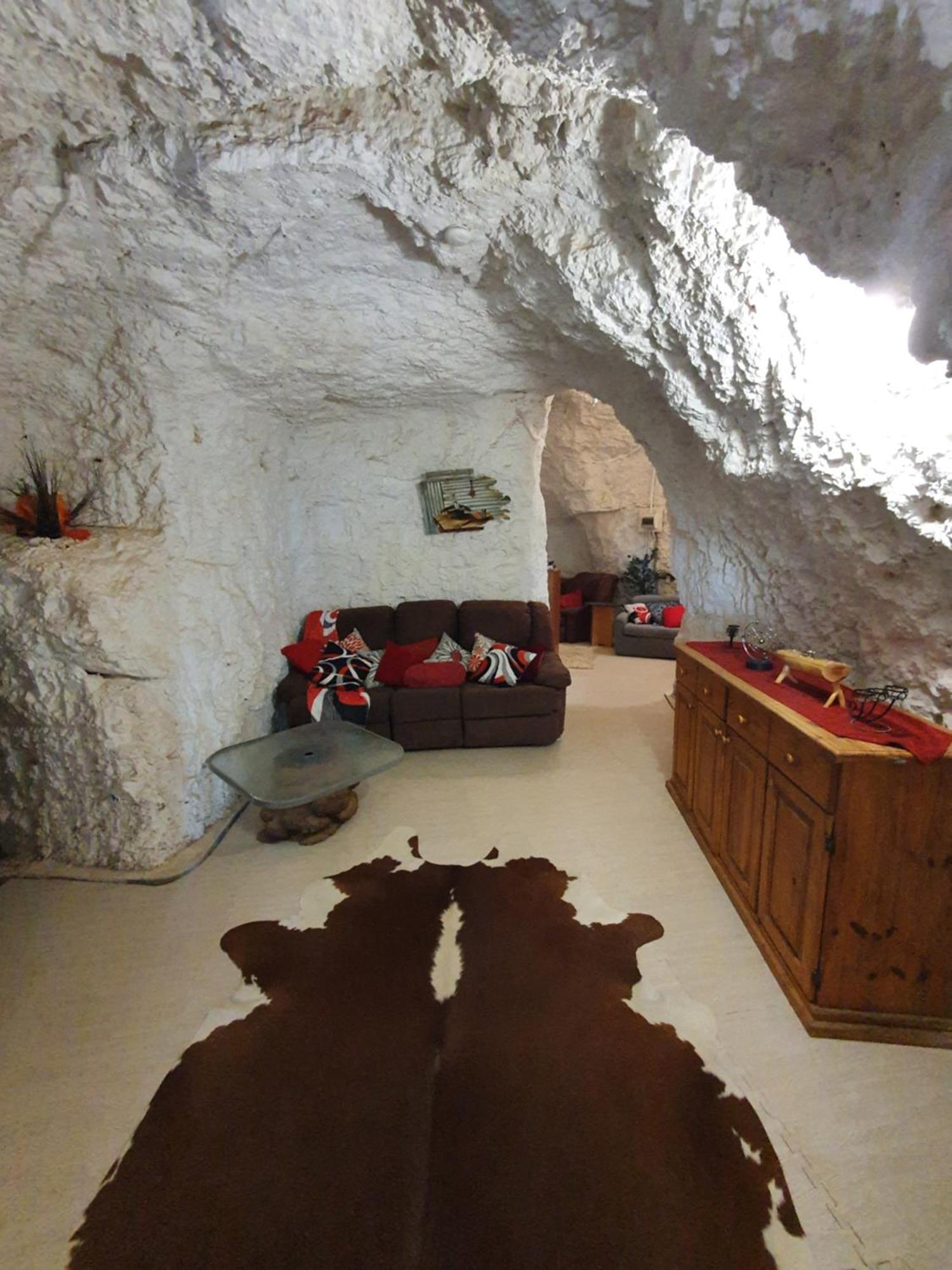 Fossickers Den Dugout Accommodation White Cliffs Exterior photo
